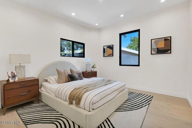 4405 Brookford Avenue, Woodland Hills, CA 91364