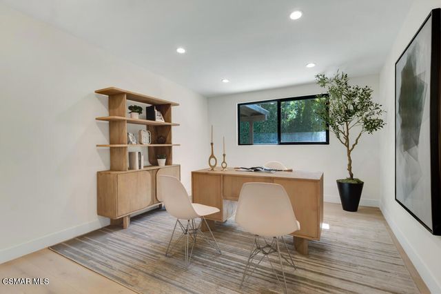 4405 Brookford Avenue, Woodland Hills, CA 91364