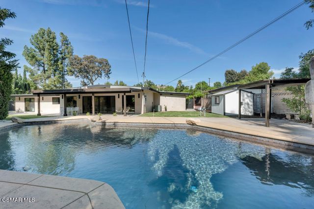 4405 Brookford Avenue, Woodland Hills, CA 91364