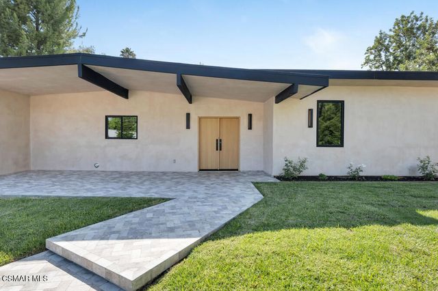 4405 Brookford Avenue, Woodland Hills, CA 91364
