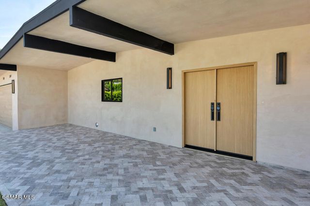 4405 Brookford Avenue, Woodland Hills, CA 91364