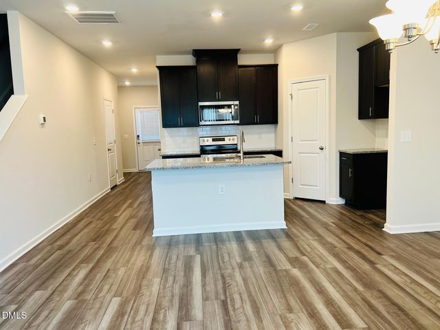 929 Field Ivy Drive, Fuquay Varina, NC 27526
