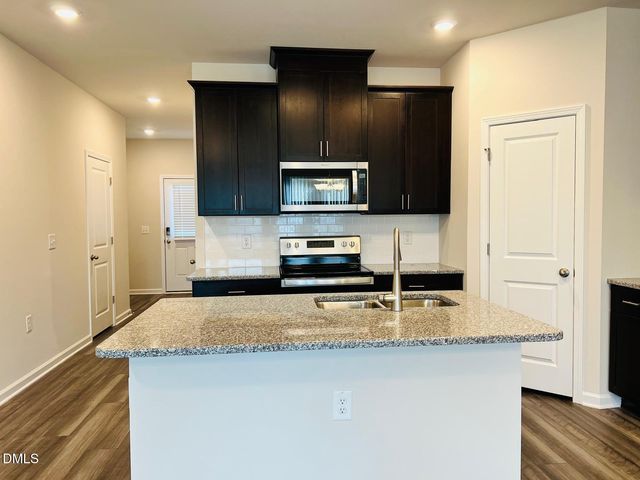 929 Field Ivy Drive, Fuquay Varina, NC 27526