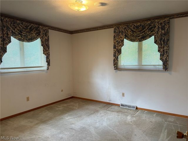 3000 Lost Nation Road, Willoughby, OH 44094