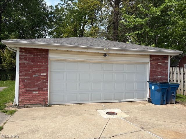 3000 Lost Nation Road, Willoughby, OH 44094