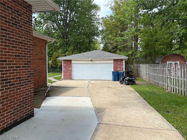 3000 Lost Nation Road, Willoughby, OH 44094