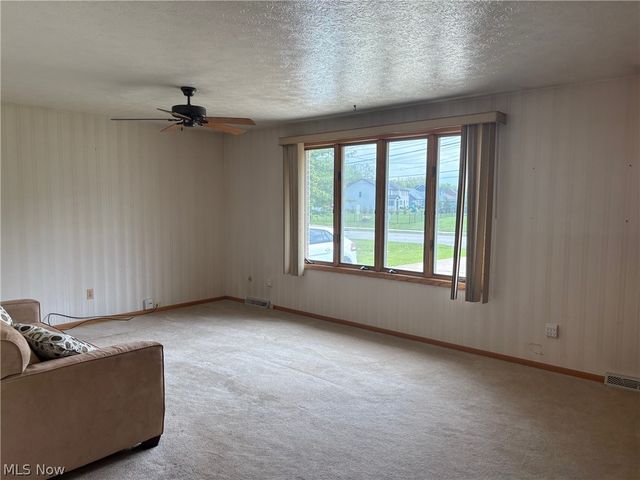 3000 Lost Nation Road, Willoughby, OH 44094