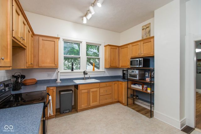 158 Banta Street, Franklin, IN 46131