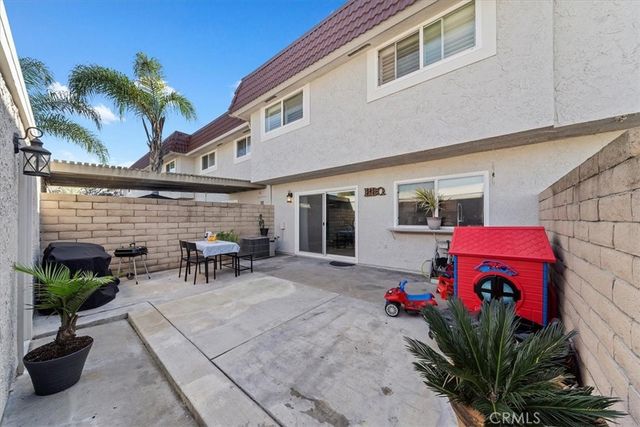 6517 Orangewood, Cypress, CA 90630
