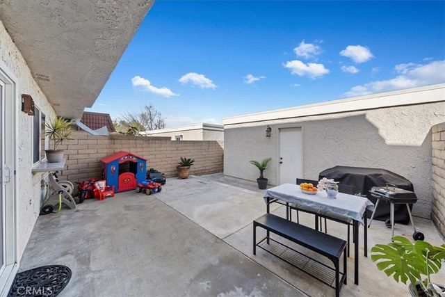 6517 Orangewood, Cypress, CA 90630