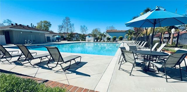 6517 Orangewood, Cypress, CA 90630