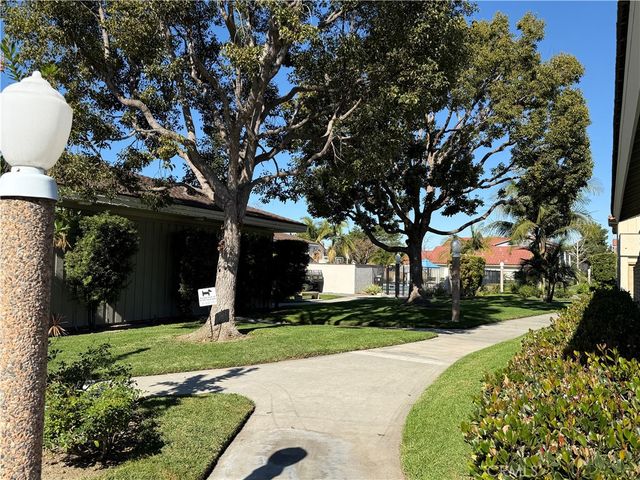 6517 Orangewood, Cypress, CA 90630