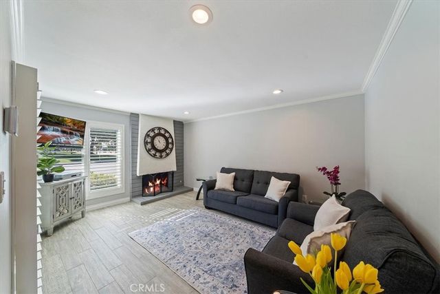 6517 Orangewood, Cypress, CA 90630