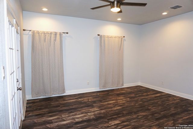 1415 SEMLINGER RD, San Antonio, TX 78220