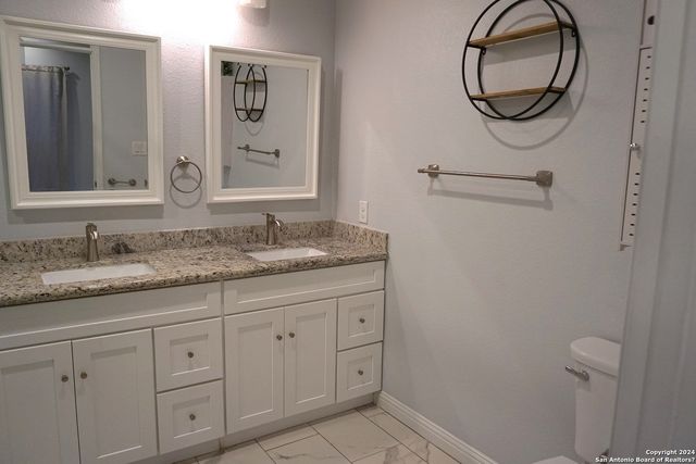 1415 SEMLINGER RD, San Antonio, TX 78220