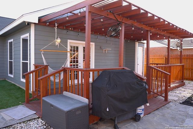 1415 SEMLINGER RD, San Antonio, TX 78220
