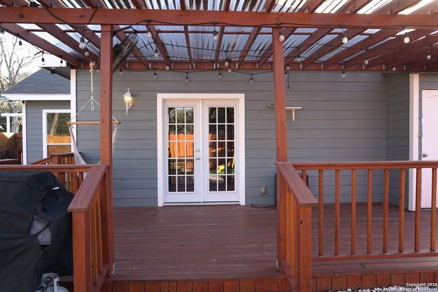 1415 SEMLINGER RD, San Antonio, TX 78220