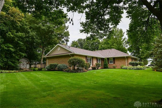 9072 Stillwater Drive, Bradford, OH 45308