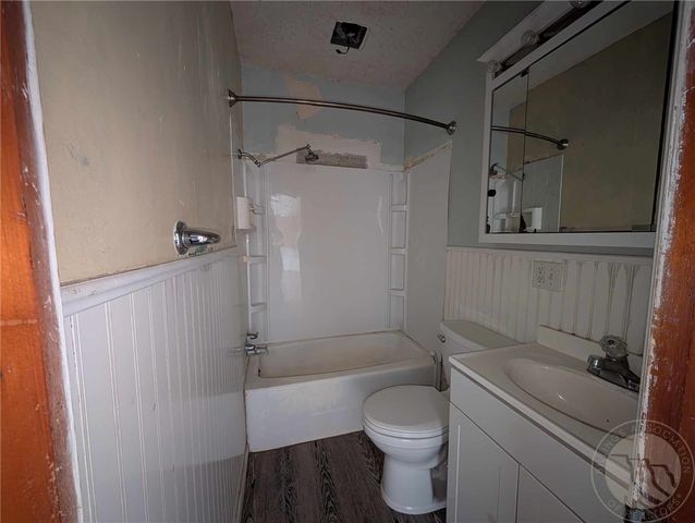 103 N Central Avenue, Fairview, MT 59221