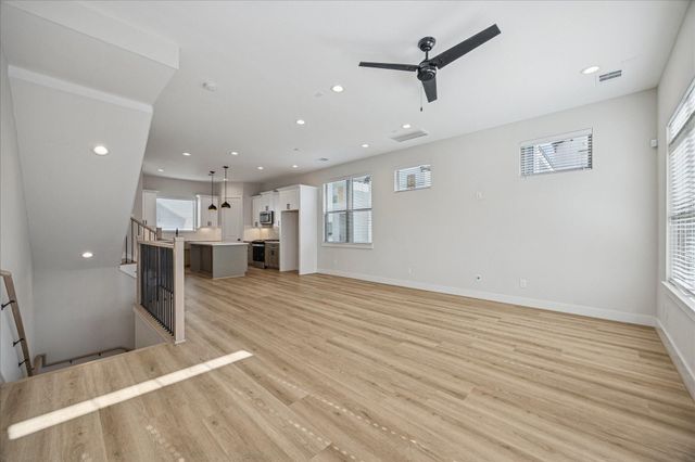 3710 Creekmont Gardens Lane, Houston, TX 77091