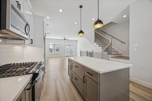 3710 Creekmont Gardens Lane, Houston, TX 77091