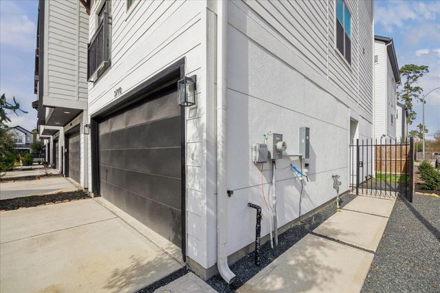 3710 Creekmont Gardens Lane, Houston, TX 77091