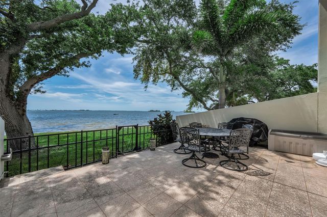 2700 BAYSHORE BOULEVARD 525, Dunedin, FL 34698