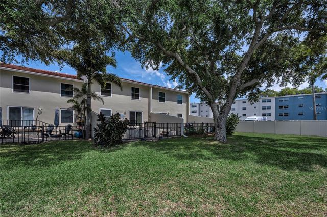2700 BAYSHORE BOULEVARD 525, Dunedin, FL 34698