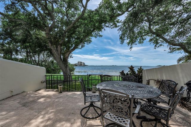 2700 BAYSHORE BOULEVARD 525, Dunedin, FL 34698