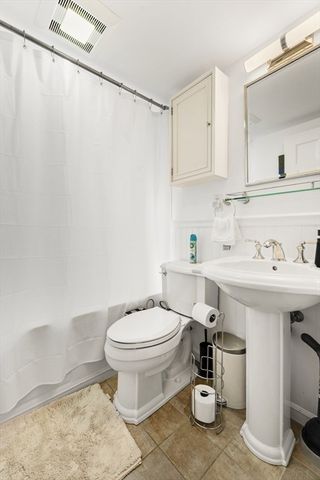 475 Massachusetts B, Lexington, MA 02420