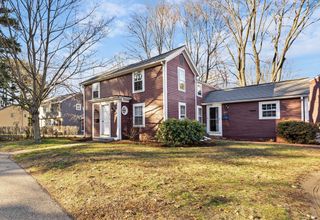 475 Massachusetts B, Lexington, MA 02420
