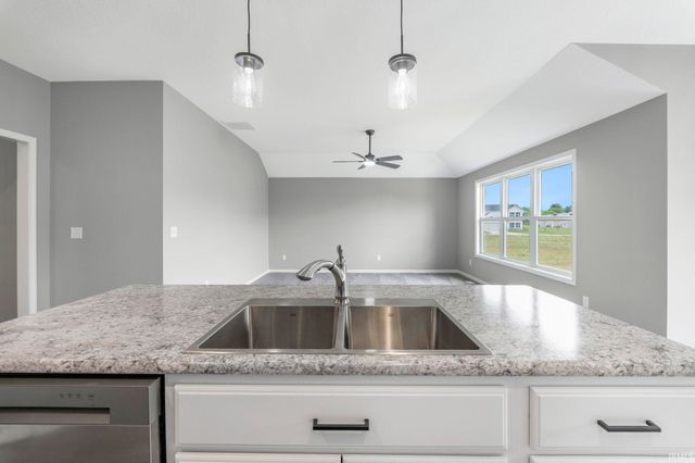 1409 Pyke Grove Pass, Huntertown, IN 46748