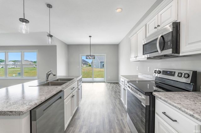 1409 Pyke Grove Pass, Huntertown, IN 46748