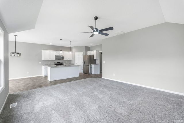 1409 Pyke Grove Pass, Huntertown, IN 46748