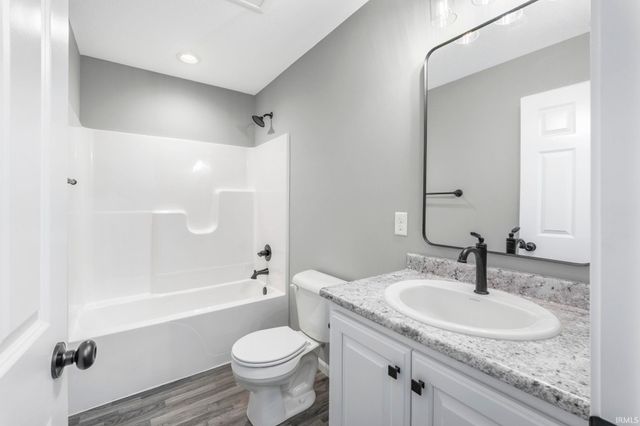 1409 Pyke Grove Pass, Huntertown, IN 46748