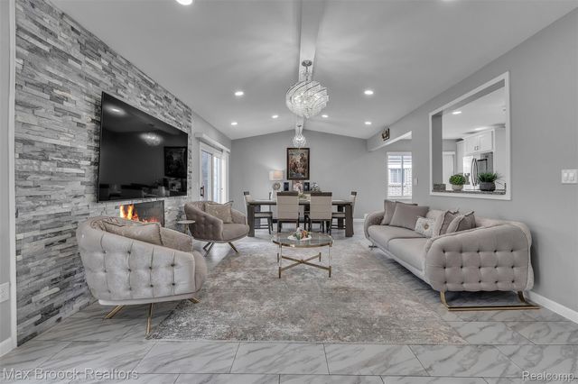 41893 Mary Kay Drive, Clinton Charter Township, MI 48038