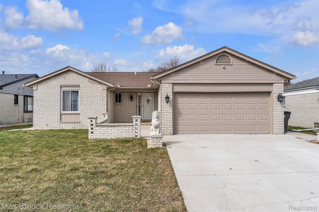 41893 Mary Kay Drive, Clinton Charter Township, MI 48038