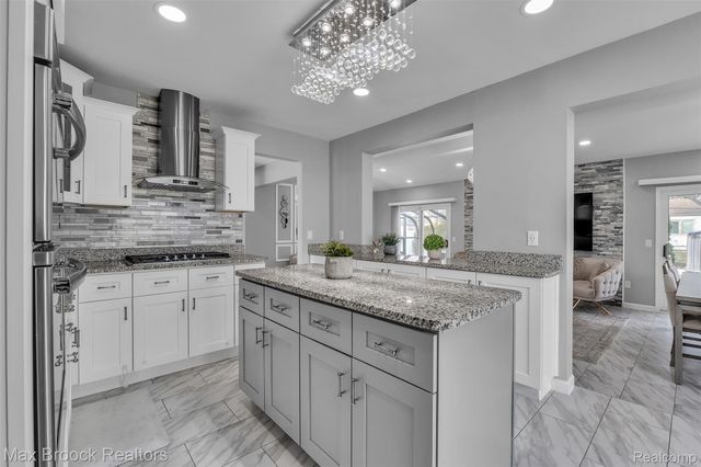 41893 Mary Kay Drive, Clinton Charter Township, MI 48038