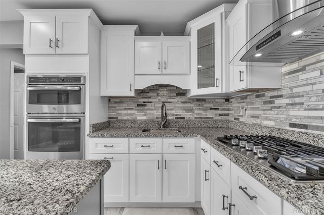 41893 Mary Kay Drive, Clinton Charter Township, MI 48038