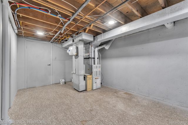 41893 Mary Kay Drive, Clinton Charter Township, MI 48038