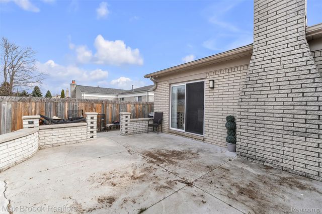 41893 Mary Kay Drive, Clinton Charter Township, MI 48038