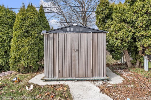 41893 Mary Kay Drive, Clinton Charter Township, MI 48038