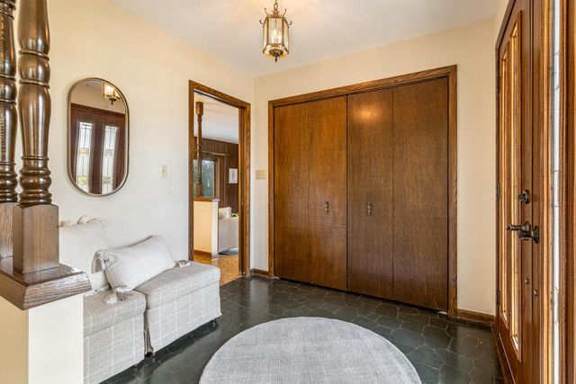 1640 Skyline DRIVE, Cedarburg, WI 53012