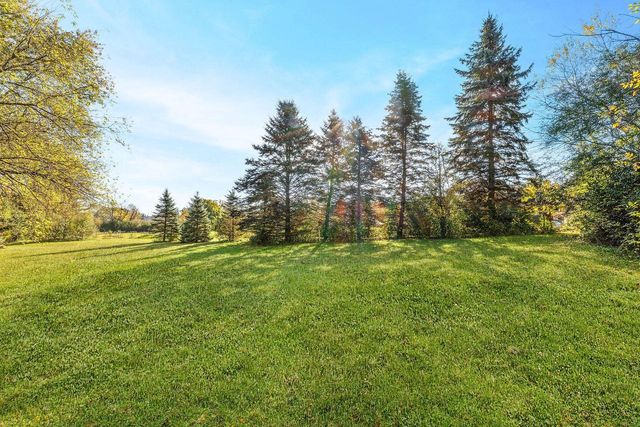 1640 Skyline DRIVE, Cedarburg, WI 53012