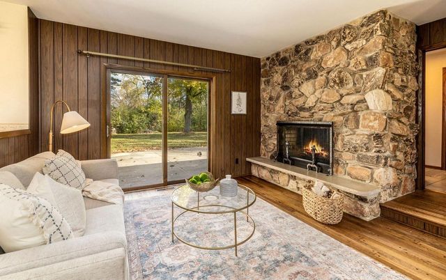 1640 Skyline DRIVE, Cedarburg, WI 53012