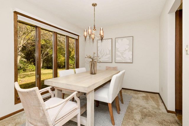 1640 Skyline DRIVE, Cedarburg, WI 53012