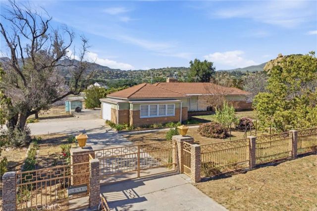 10721 Andora, Chatsworth, CA 91311
