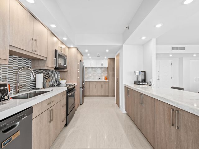 2917 S Ocean Boulevard 804, Highland Beach, FL 33487