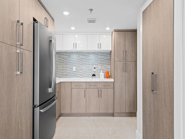 2917 S Ocean Boulevard 804, Highland Beach, FL 33487