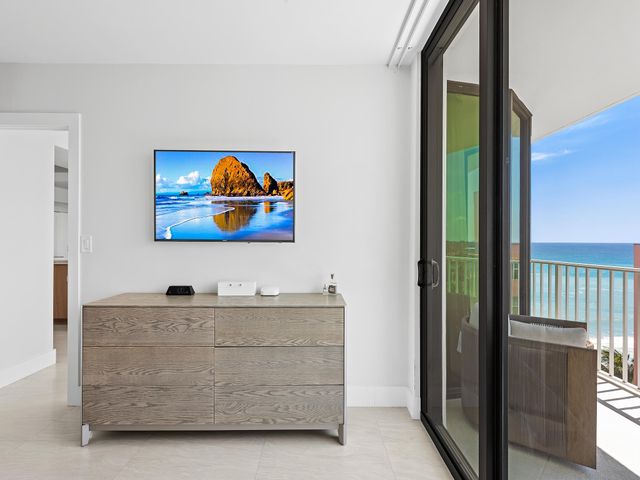 2917 S Ocean Boulevard 804, Highland Beach, FL 33487